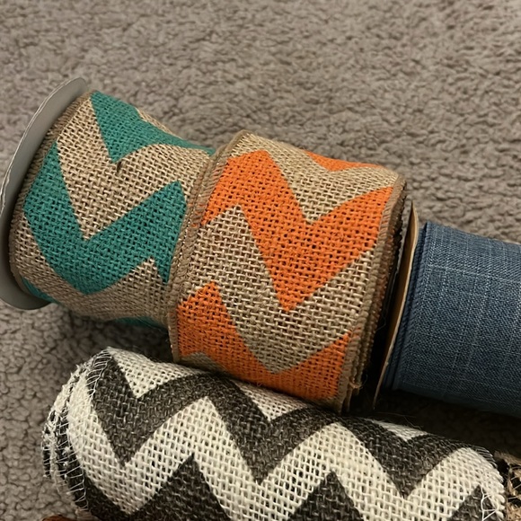 9 partial rolls of burlap - Picture 2 of 7